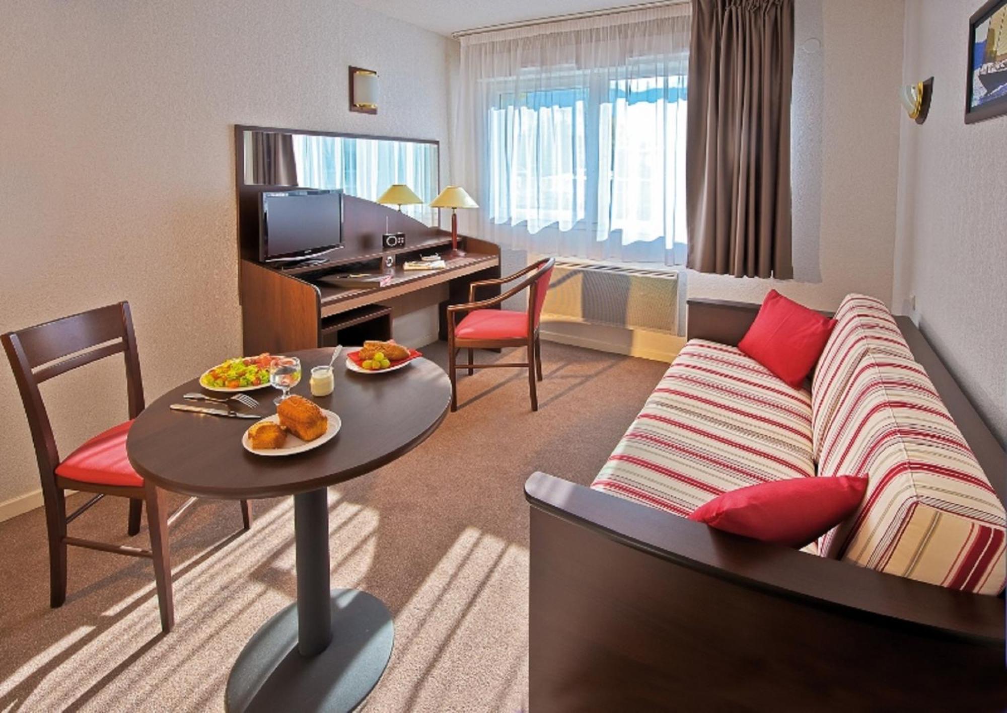 Comfort Aparthotel Les Hauts D'อานซี ภายนอก รูปภาพ