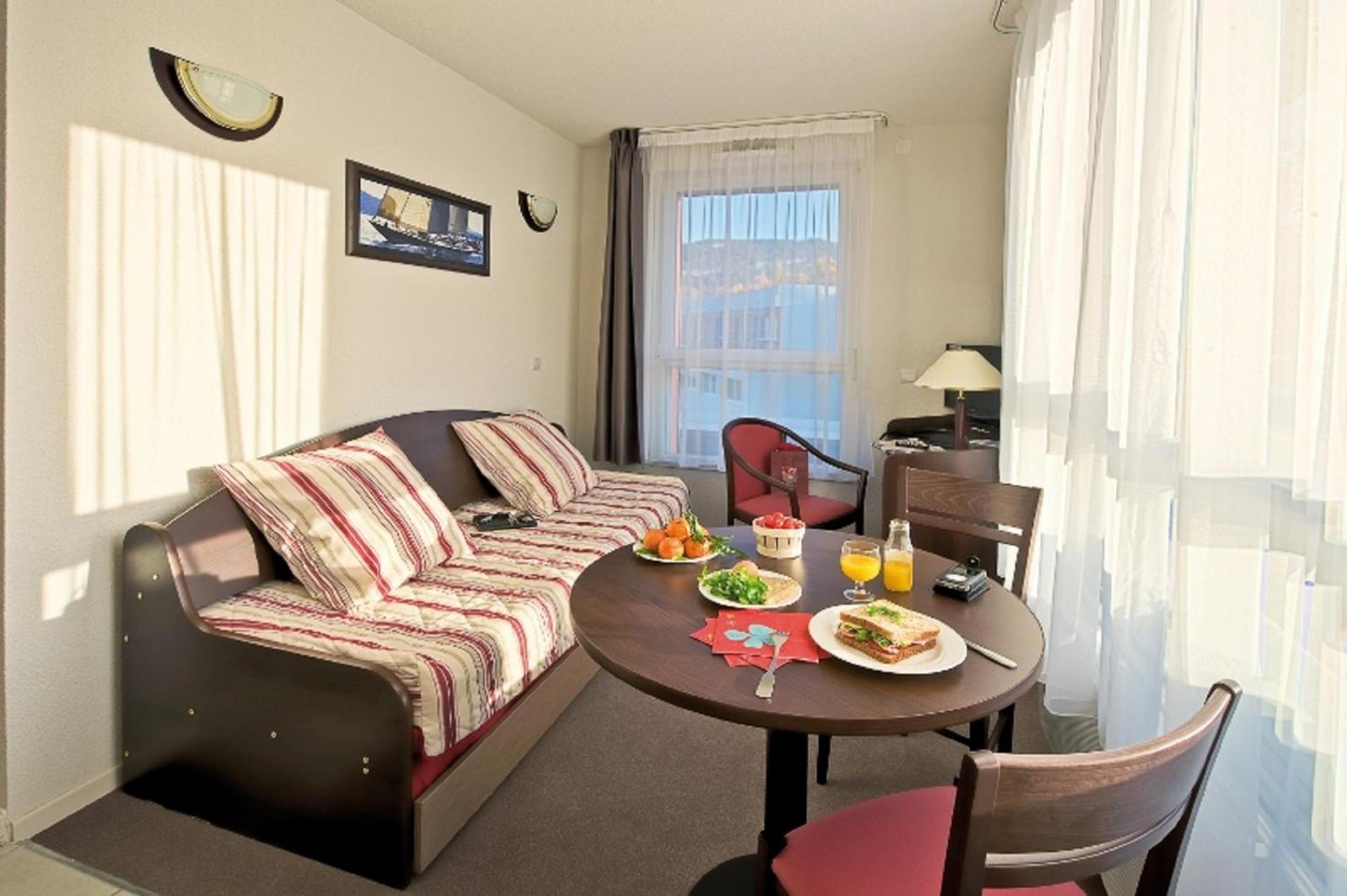 Comfort Aparthotel Les Hauts D'อานซี ภายนอก รูปภาพ